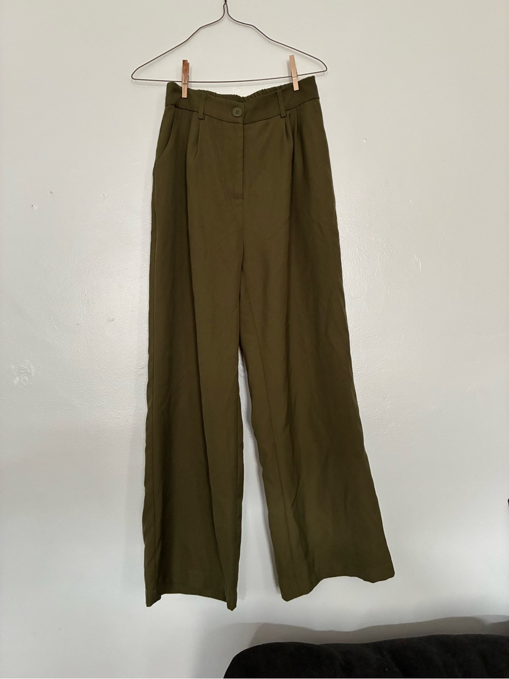 Funyyzo olive green wide leg pants with elastic waistband